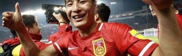  雷恩前锋泰瑞尔梅开二度，助力球队逆转战胜洛里昂