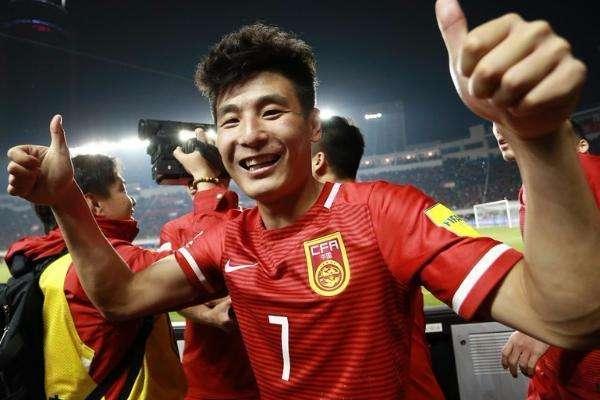  雷恩前锋泰瑞尔梅开二度，助力球队逆转战胜洛里昂