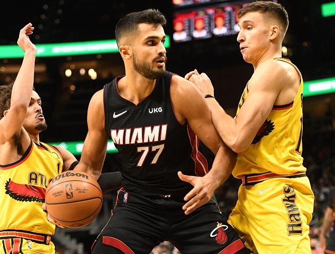  特雷杨准三双老鹰逆转战胜魔术获四连胜