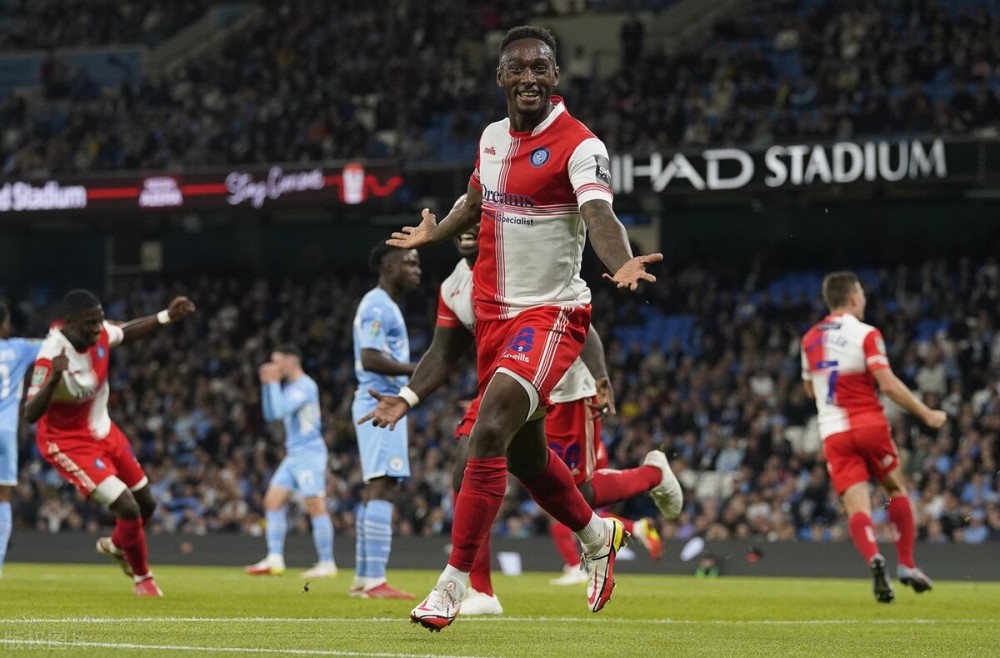  美因茨主场顽强逼平，德甲中游球队展现韧性  